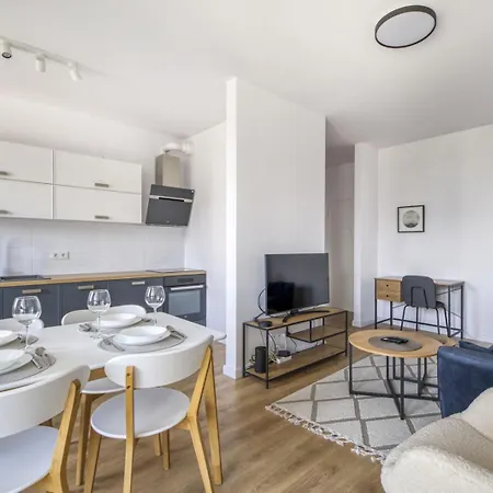 Night Zloty Potok Lotnisko Chopina Apartment